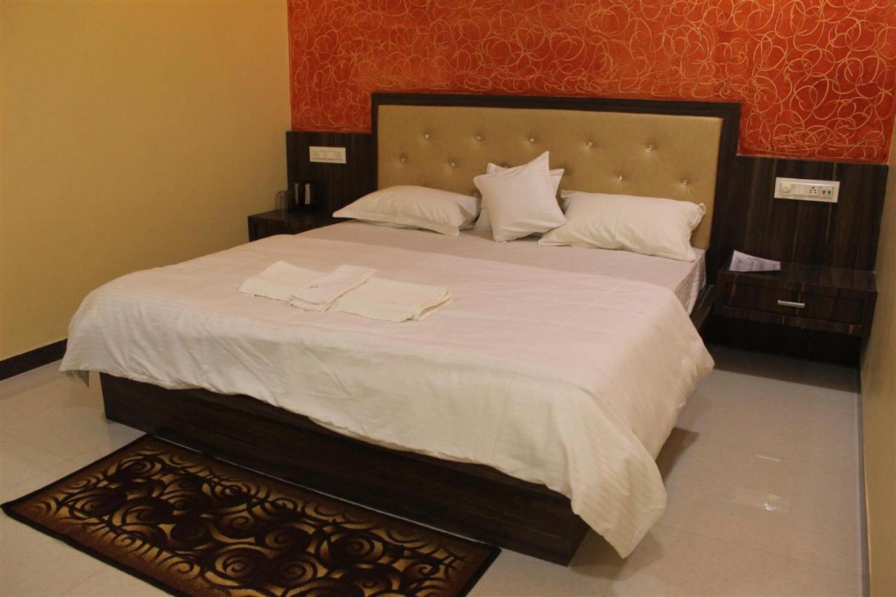 Hotel Shri Sharanam Maheshwar Екстер'єр фото